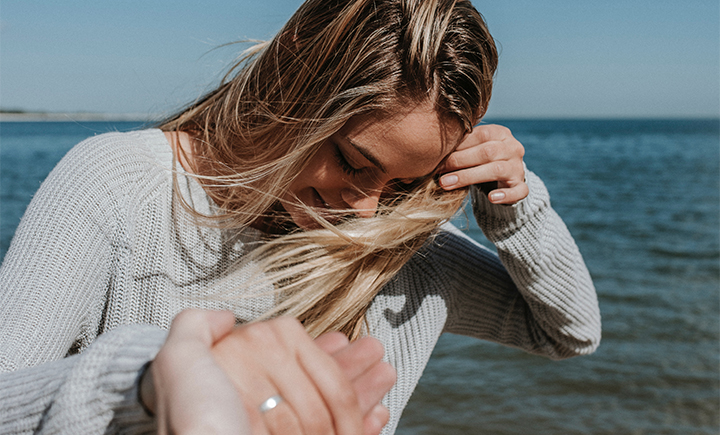 5 Fun Flirty Ways To Let Your Boyfriend Know You Poop